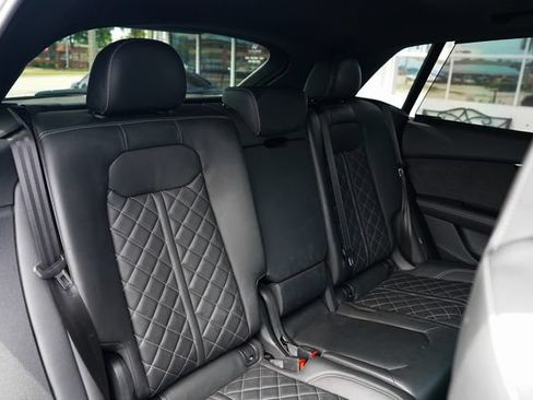 Used 2023 Audi SQ8 Prestige AWD/4WD image 16