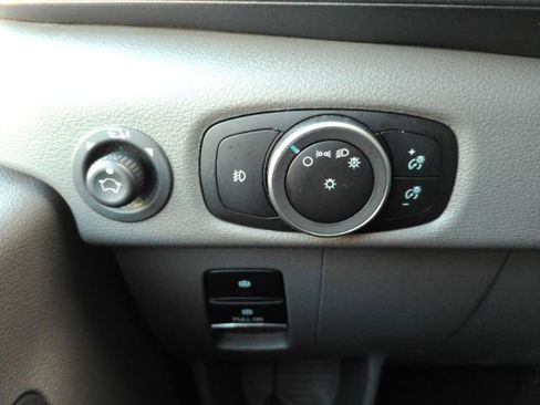 Used 2023 Ford Transit 350 XLT image 28