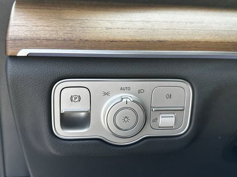 Certified 2025 Mercedes-Benz GLS 450 4MATIC w/ AMG Line Exterior image 36