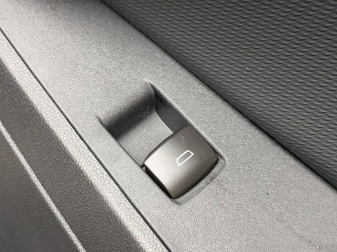New 2026 Chevrolet Equinox LT w/ Safety and Technology Package FWD image 32