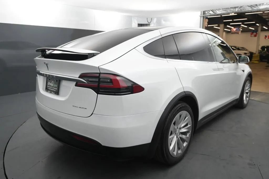 Used 2020 Tesla Model X Long Range AWD/4WD image 5