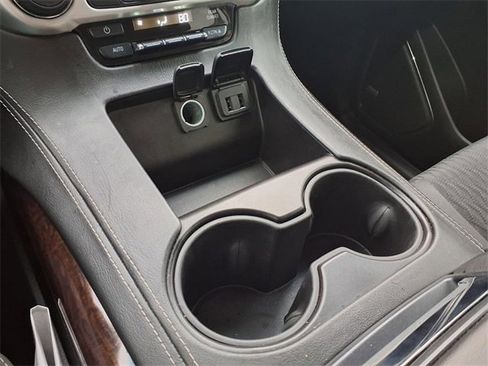 Used 2016 GMC Yukon SLE w/ HD Trailering Package image 10