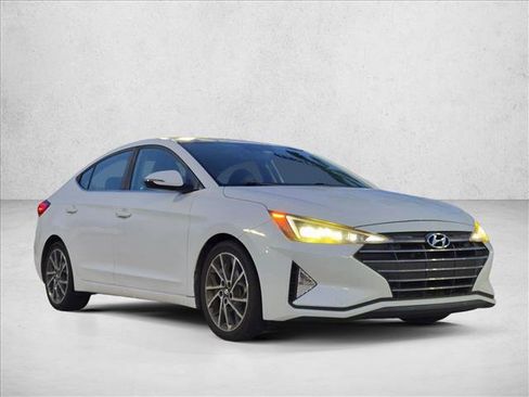 Used 2019 Hyundai Elantra Limited w/ Cargo Package FWD image 2