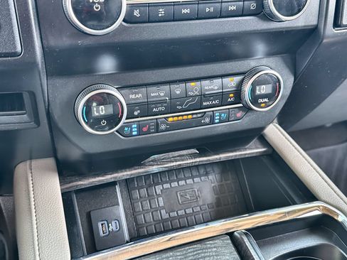 Used 2021 Ford Expedition Limited RWD image 19