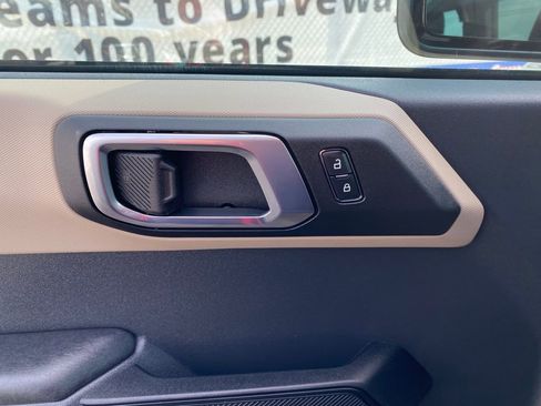 Used 2025 Ford Bronco Big Bend image 13