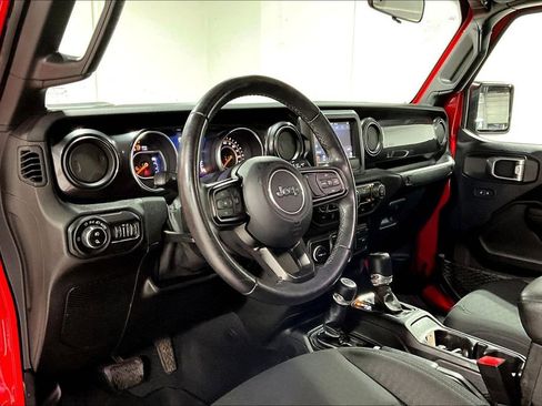 Used 2020 Jeep Gladiator Sport image 16