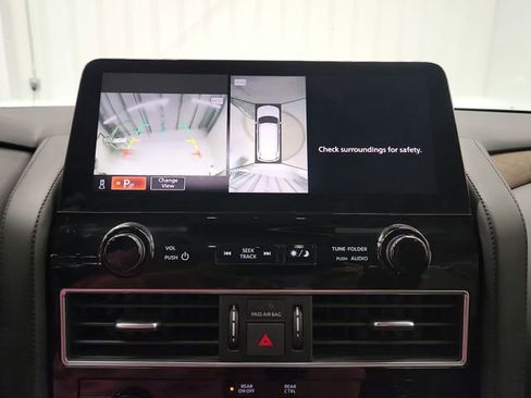 Used 2024 Nissan Armada SL image 22