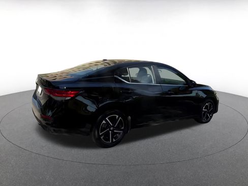 Used 2025 Nissan Sentra SV image 13