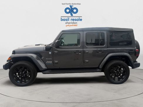 Used 2023 Jeep Wrangler Unlimited Sahara w/ Cold Weather Group AWD/4WD image 3
