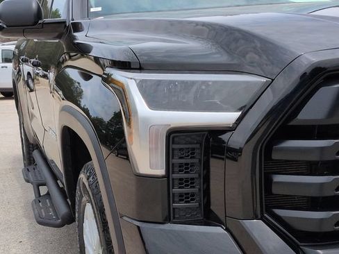 Used 2024 Toyota Tundra SR5 w/ SR5 Premium Package AWD/4WD image 11
