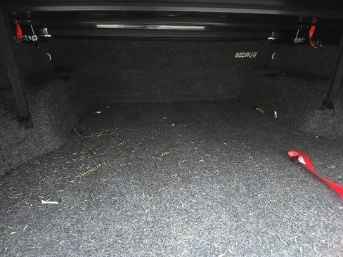 Used 2019 Toyota Tacoma TRD Sport image 7