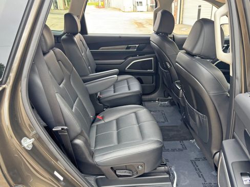 Used 2022 Kia Telluride EX w/ EX Premium Package FWD image 41