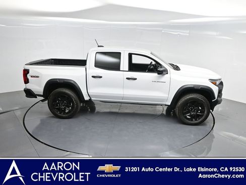 New 2025 Chevrolet Colorado Trail Boss w/ Midnight Edition AWD/4WD image 35