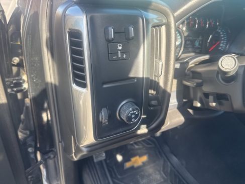 Used 2019 Chevrolet Silverado 1500 LT w/ Texas Edition image 12