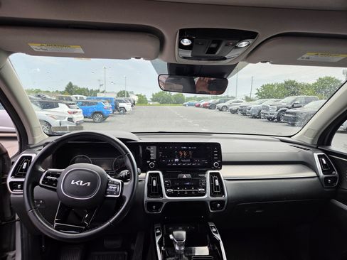 Used 2022 Kia Sorento SX AWD/4WD image 6