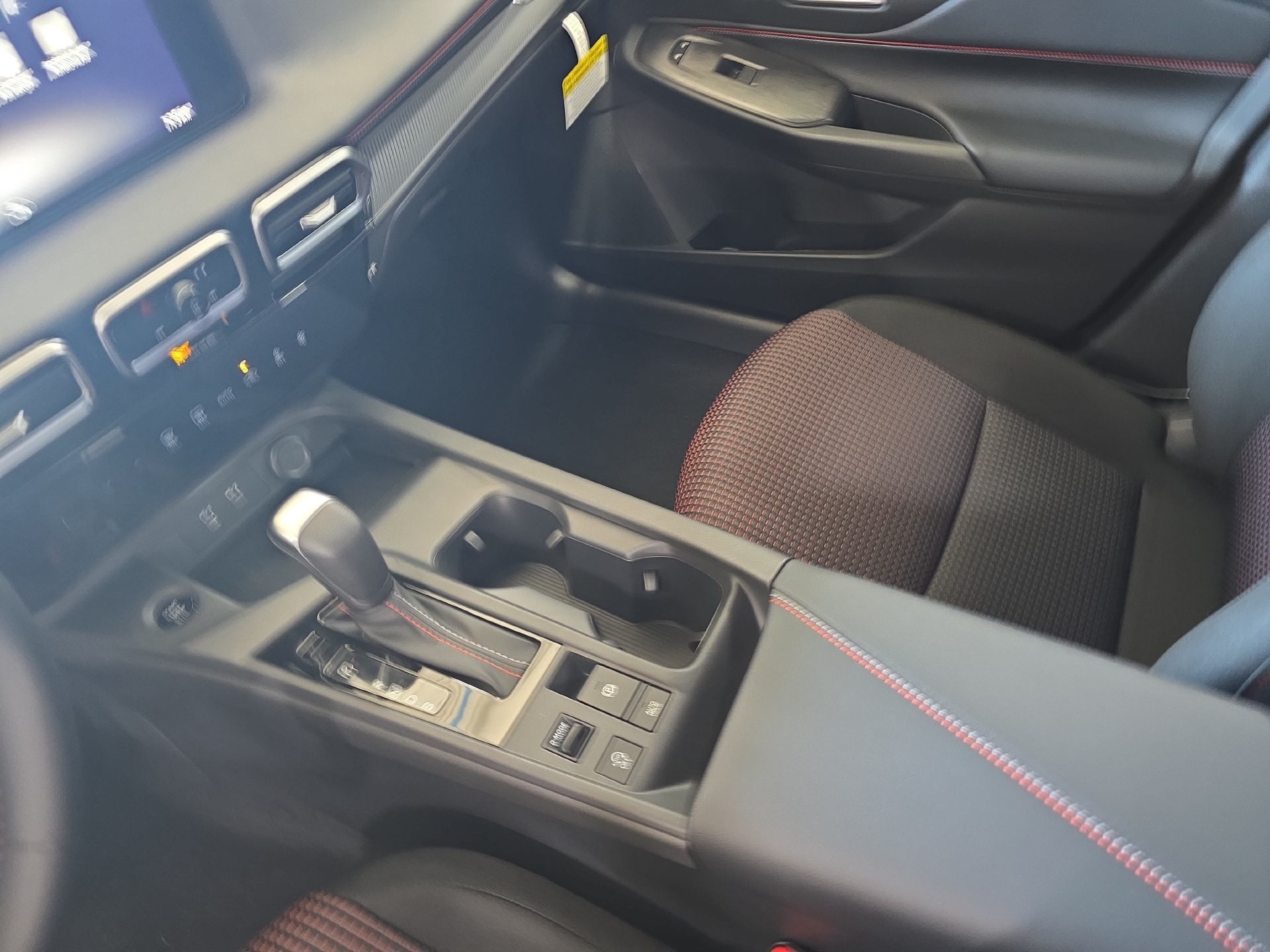 New 2027 Nissan Sentra SR w/ Floor Mat Package FWD image 25