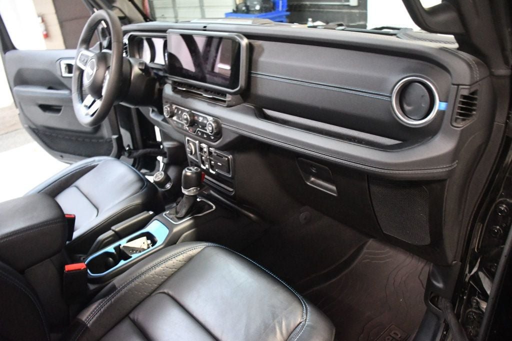 Used 2024 Jeep Wrangler High Altitude AWD/4WD image 28