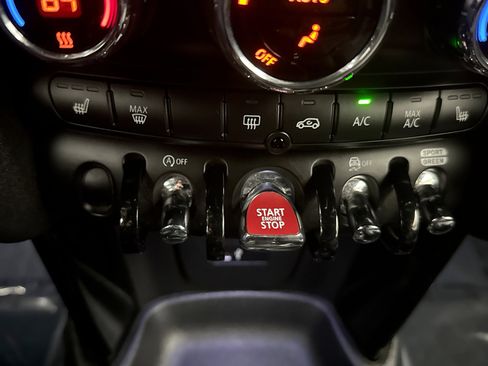 Used 2024 MINI Cooper S image 19