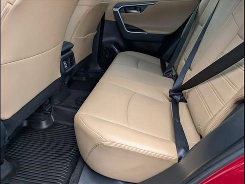 Used 2019 Toyota RAV4 Limited w/ Cold Weather Package FWD image 10