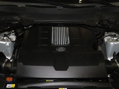 Used 2019 Land Rover Range Rover Sport HSE Dynamic AWD/4WD image 7