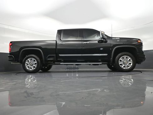 Used 2024 Chevrolet Silverado 2500 High Country w/ High Country Premium Package AWD/4WD image 30