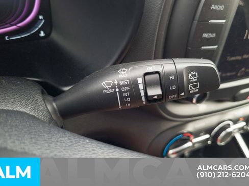 Used 2025 Kia Soul LX w/ LX Technology Package image 17