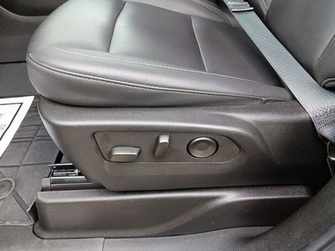 Used 2024 Chevrolet Tahoe LT w/ Luxury Package image 21