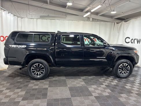 Used 2021 Toyota Tacoma TRD Sport w/ Technology Package AWD/4WD image 10