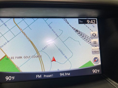 Used 2017 Nissan Pathfinder Platinum image 26