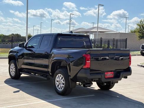 Used 2024 Toyota Tacoma SR RWD image 8