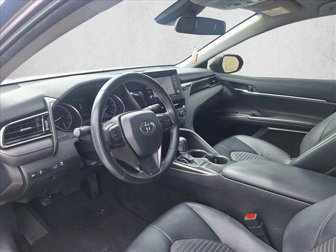 Used 2023 Toyota Camry SE FWD image 9