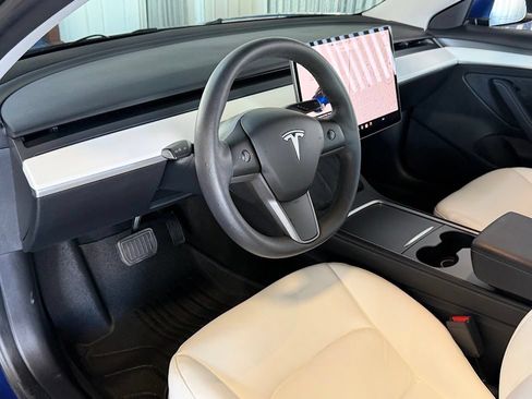 Used 2021 Tesla Model 3 Long Range AWD/4WD image 10