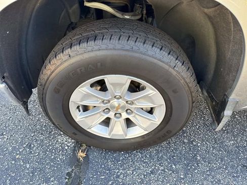 Used 2025 Chevrolet Silverado 1500 LT image 16