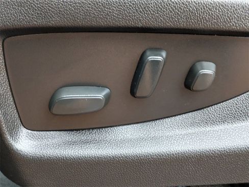 Used 2018 Chevrolet Silverado 1500 LT w/ All Star Edition image 19