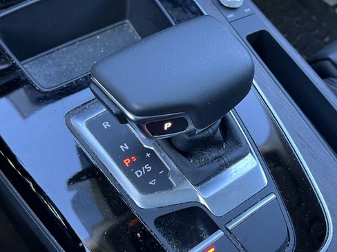 Used 2024 Audi Q5 2.0T Premium image 26