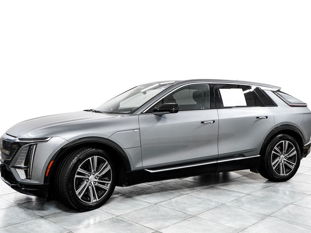 Used 2024 Cadillac Lyriq Luxury AWD/4WD image 4