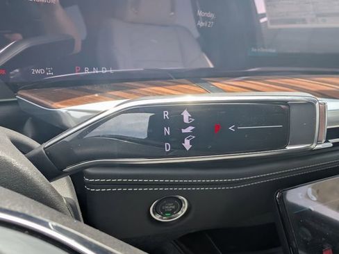New 2026 Cadillac Escalade Platinum Sport AWD/4WD image 23