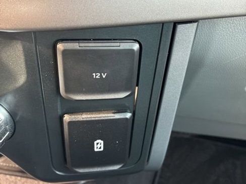 Used 2025 Ford F150 XLT w/ Equipment Group 301A Standard image 23