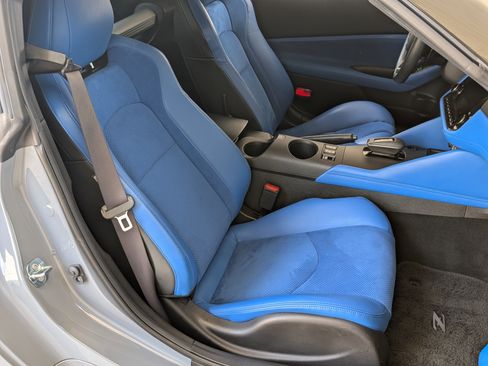 Used 2024 Nissan Z Performance w/ Floor Mat Package image 20