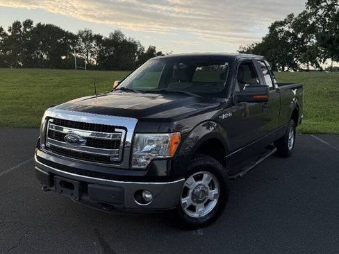 Used 2013 Ford F150 XLT w/ Mid Equipment Group AWD/4WD image 2