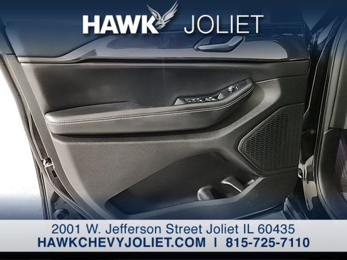 Used 2023 Jeep Grand Cherokee Laredo AWD/4WD image 11