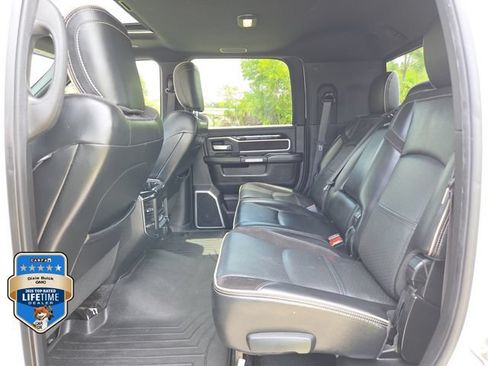 Used 2019 RAM 2500 Laramie AWD/4WD image 8