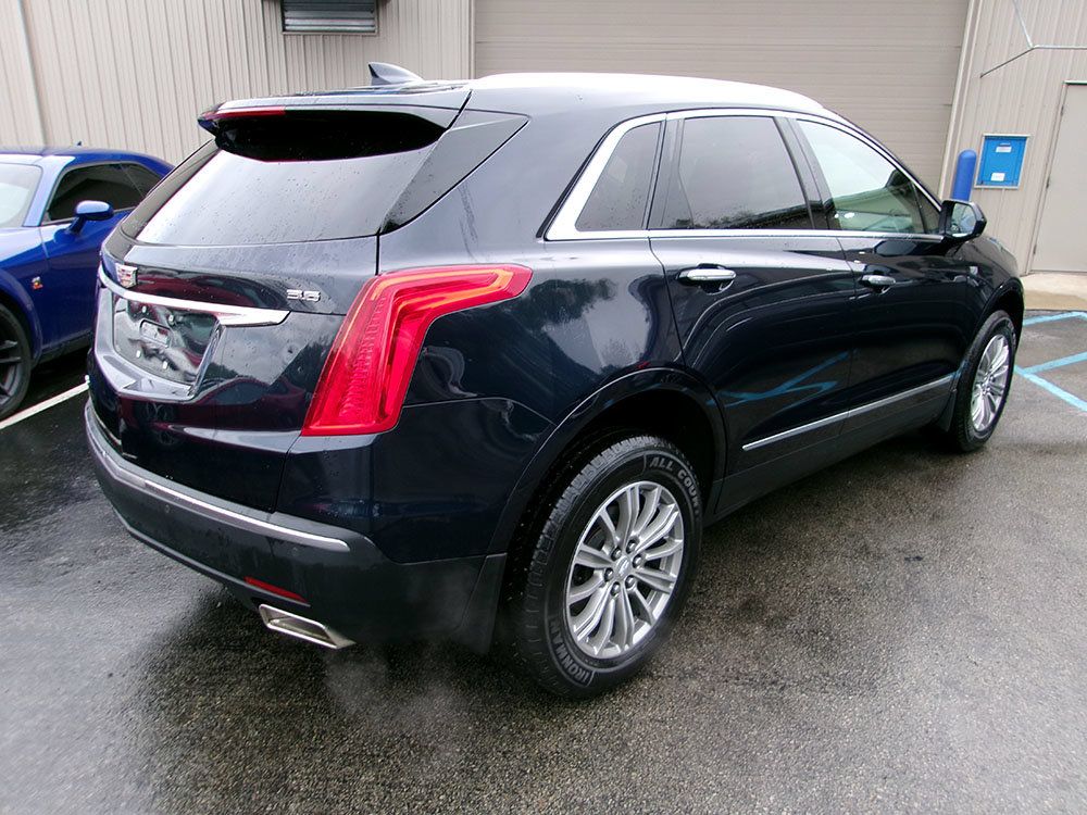 Used 2017 Cadillac XT5 Luxury AWD/4WD image 5