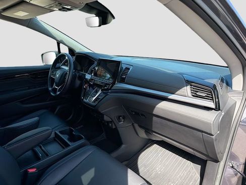 Used 2023 Honda Odyssey Touring image 14