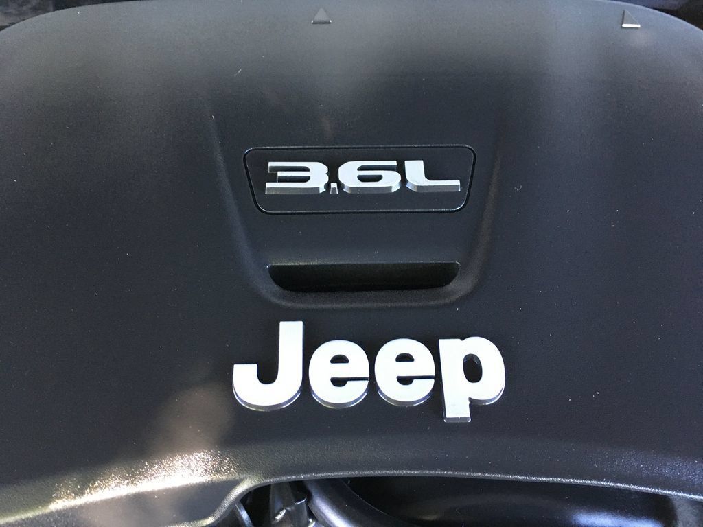 Used 2021 Jeep Wrangler Unlimited Rubicon AWD/4WD image 13