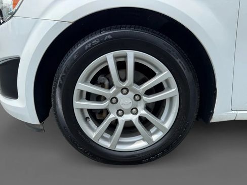 Used 2015 Chevrolet Sonic LT w/ Fun and Sun Package FWD image 22