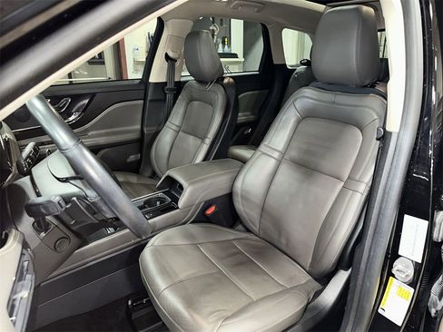 Used 2023 Lincoln Corsair Reserve w/ Equipment Group 201A image 13