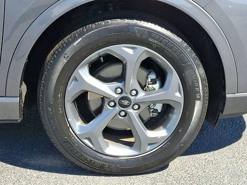 Used 2023 Ford Escape ST-Line AWD/4WD image 11