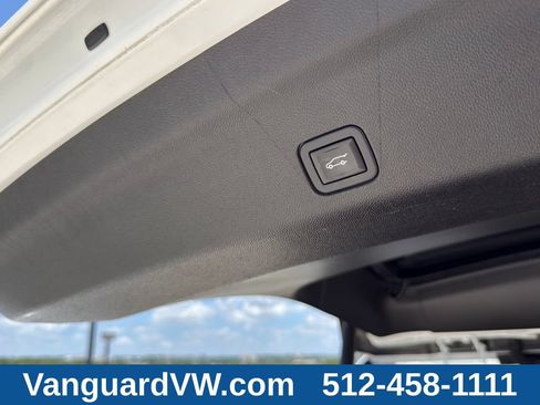 Used 2022 GMC Yukon XL Denali AWD/4WD image 14
