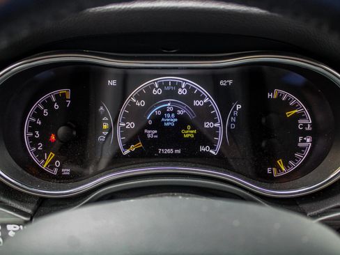 Used 2021 Jeep Grand Cherokee Laredo X AWD/4WD image 24
